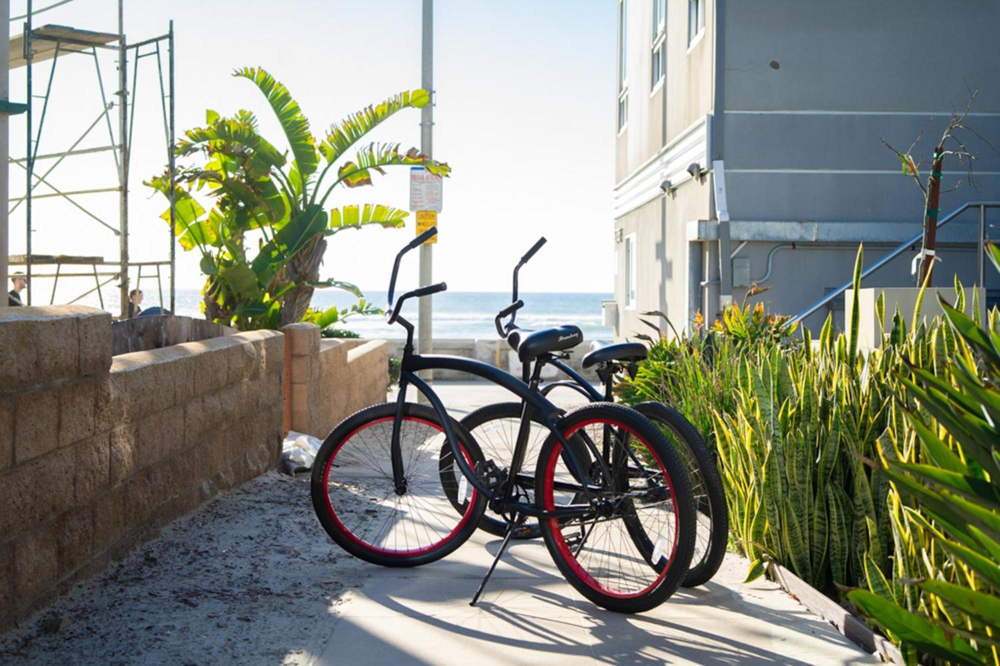 Coastal Escape Ping Pong Bikes And Steps To San Diego